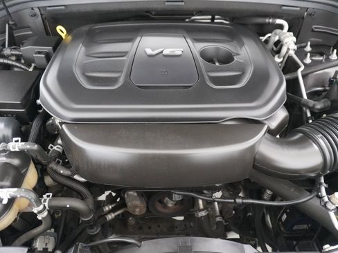 Used 2019 Dodge Durango GT image 33