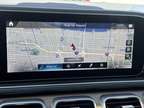 Used 2021 Mercedes-Benz GLE 350 4MATIC image 25