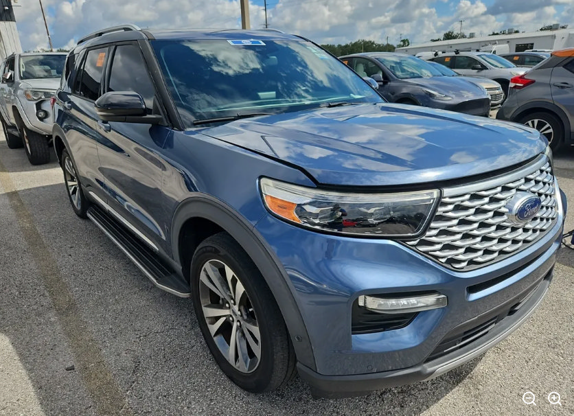 Used 2020 Ford Explorer Platinum w/ Premium Technology Package AWD/4WD image 4