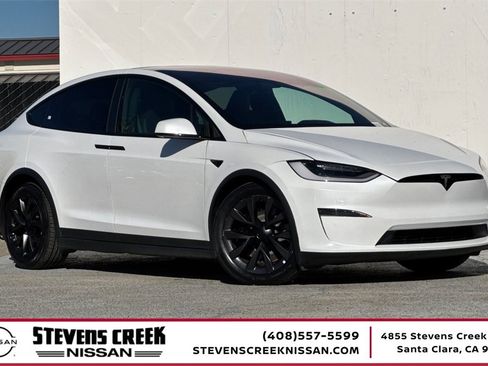 Used 2023 Tesla Model X image 1