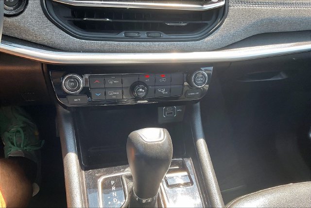 Used 2024 Jeep Compass Latitude AWD/4WD image 15