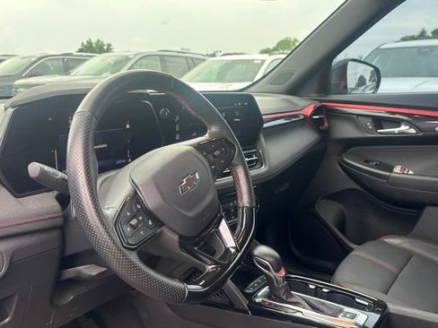 Used 2024 Chevrolet TrailBlazer RS w/ Convenience Package AWD/4WD image 14