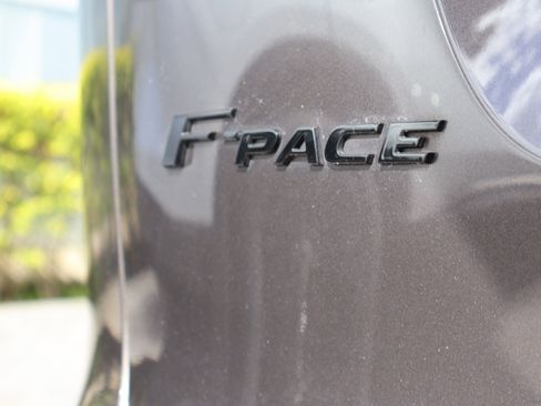 Used 2021 Jaguar F-PACE S image 9
