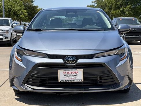 Used 2025 Toyota Corolla LE FWD image 8