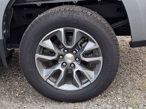 Used 2025 Chevrolet Silverado 1500 LT AWD/4WD image 31