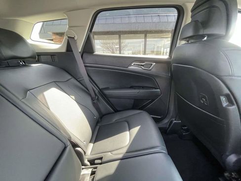 Certified 2023 Kia Sportage EX image 20