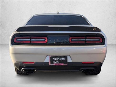 Used 2022 Dodge Challenger R/T Scat Pack w/ Shaker Package image 7