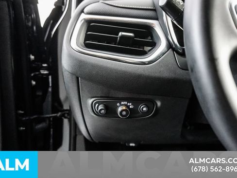 Used 2023 Chevrolet Equinox Premier FWD image 29