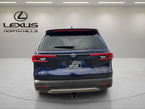 Used 2024 Toyota Grand Highlander Platinum image 7