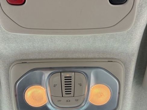 Used 2024 RAM ProMaster 2500 w/ Convenience Group image 17