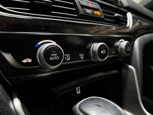 Used 2018 Honda Accord Sport image 23