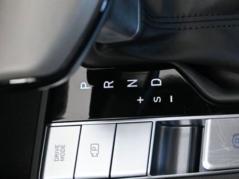 Used 2025 Hyundai Elantra SEL image 34