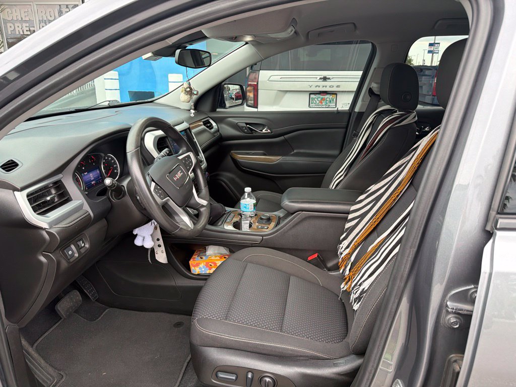 Used 2022 GMC Acadia SLE w/ Driver Convenience Package FWD image 18