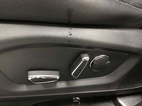 Used 2020 Ford Explorer Limited w/ Class III Trailer Tow Package image 8