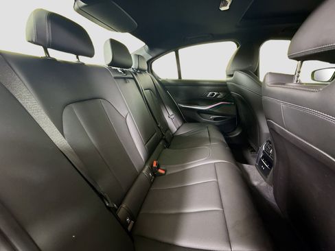 Used 2025 BMW 330i Sedan w/ M Sport Package image 27