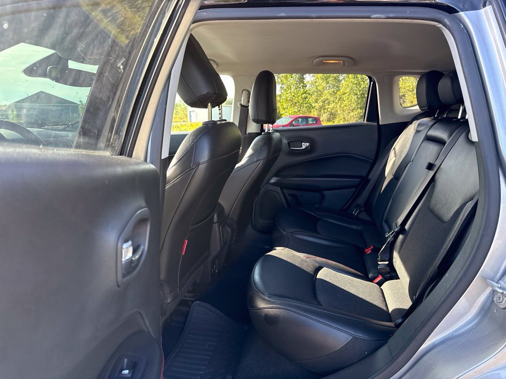 Used 2020 Jeep Compass Trailhawk AWD/4WD image 20