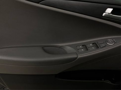 Used 2012 Hyundai Sonata GLS FWD image 23
