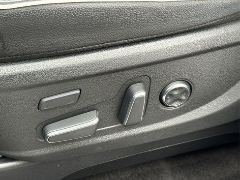 Used 2024 Hyundai Palisade Limited image 33