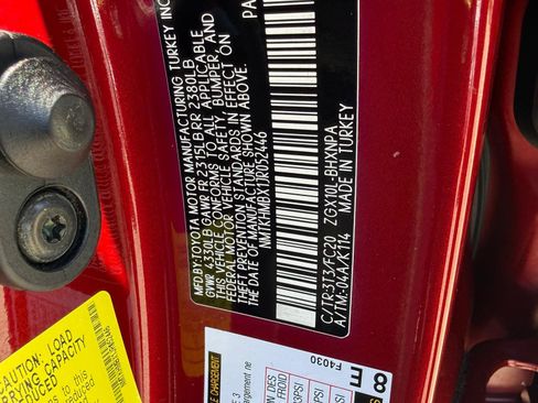 Used 2018 Toyota C-HR XLE FWD image 34
