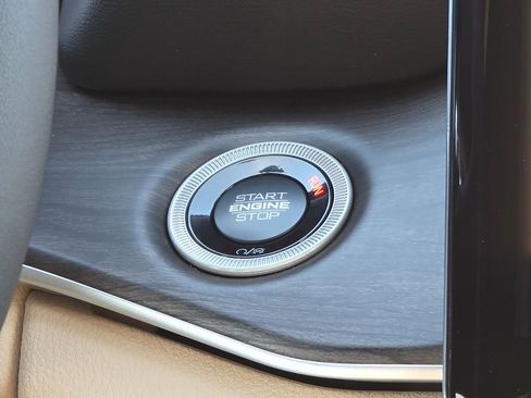 New 2025 Jeep Grand Cherokee Limited image 34