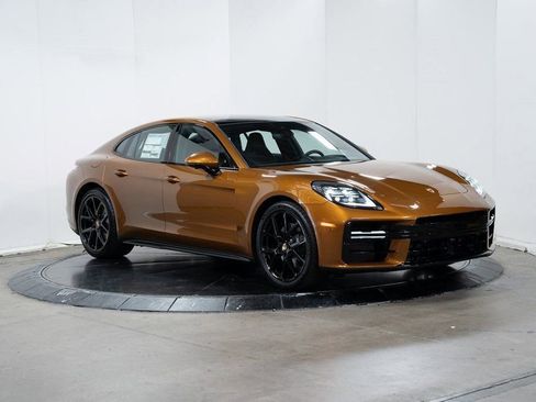 Certified 2024 Porsche Panamera image 7