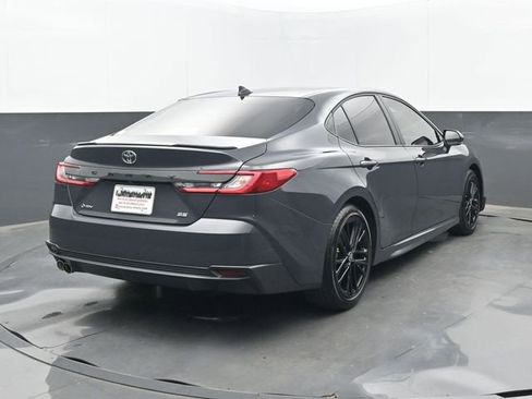 Used 2025 Toyota Camry SE image 21