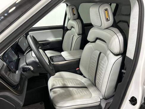 Used 2024 Rivian R1S Adventure AWD/4WD image 20