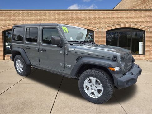 Used 2019 Jeep Wrangler Unlimited Sport S image 1