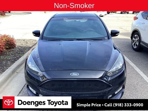 Used 2018 Ford Focus ST image 2