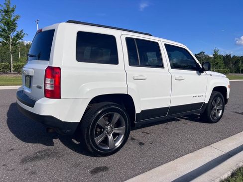 Used 2015 Jeep Patriot High Altitude AWD/4WD image 11