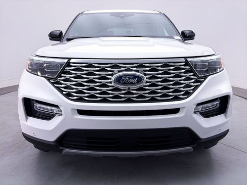 Used 2023 Ford Explorer Platinum w/ Technology Package AWD/4WD image 12