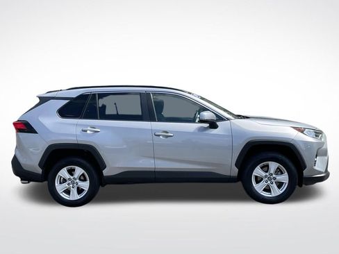 Used 2020 Toyota RAV4 XLE image 7