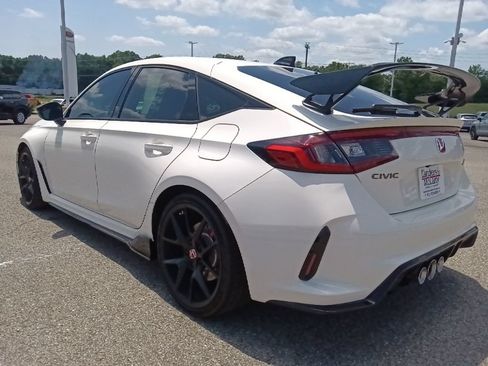 Used 2025 Honda Civic Type R image 5