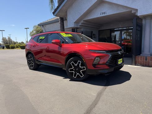 Used 2023 Chevrolet Blazer RS w/ Driver Confidence II Package FWD image 2
