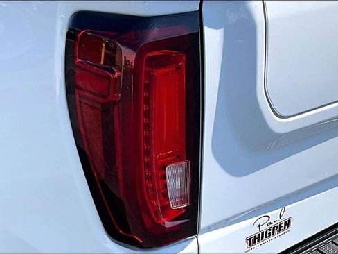 Used 2021 GMC Sierra 1500 AT4 image 24