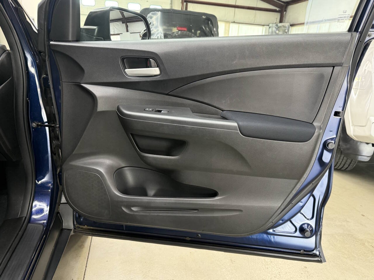 Used 2015 Honda CR-V LX image 15
