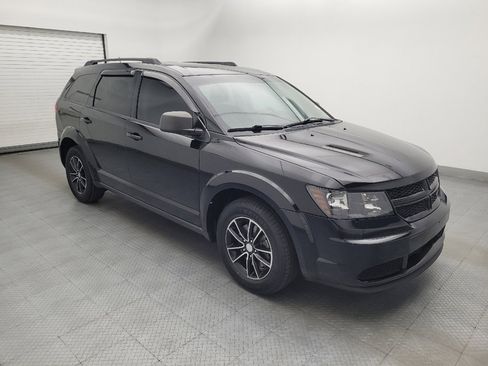 Used 2017 Dodge Journey SE w/ Flexible Seating Group FWD image 11