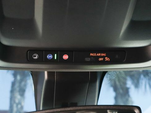 Used 2021 Chevrolet Suburban LT RWD image 34