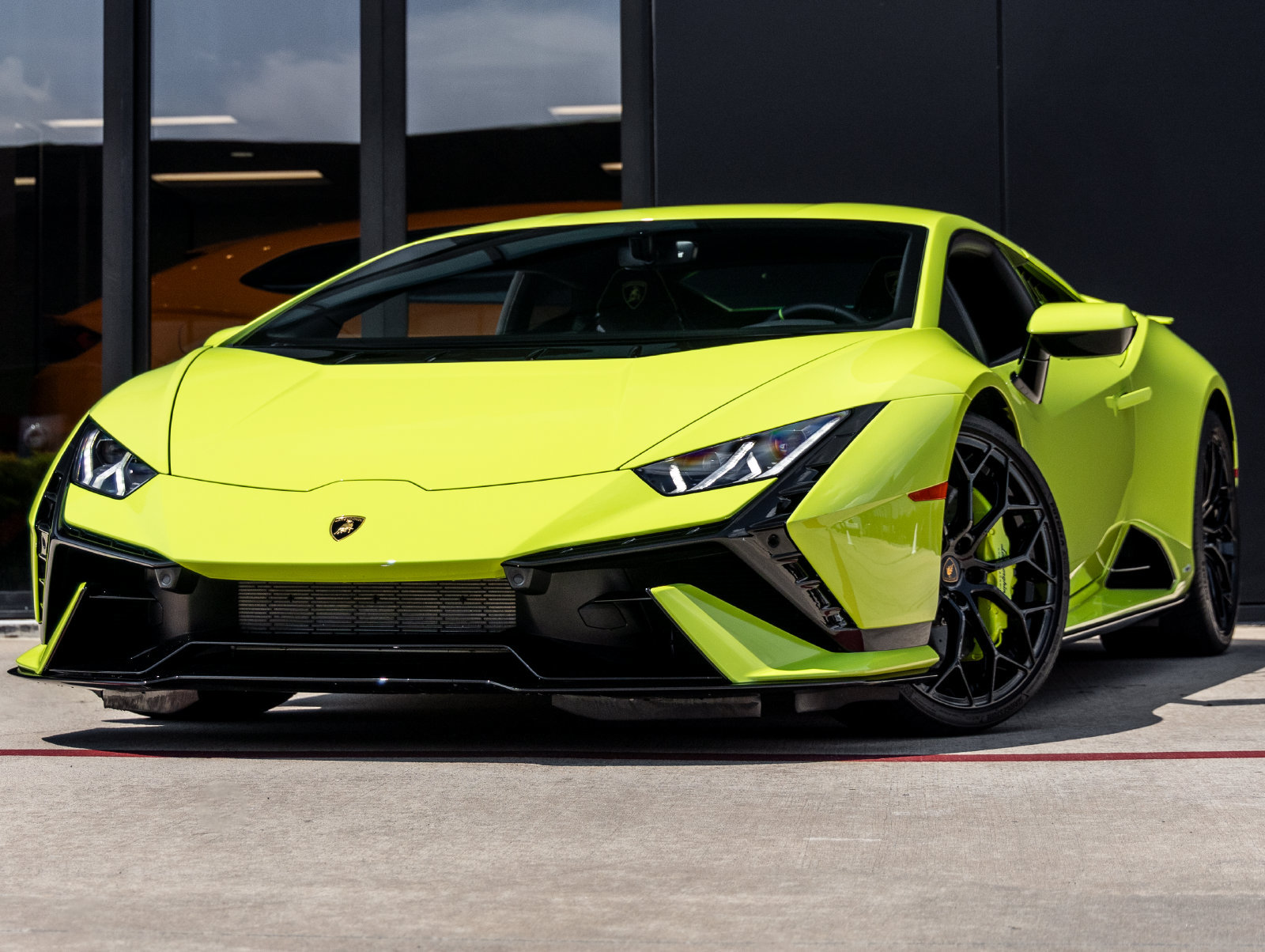 Used 2024 Lamborghini Huracan Tecnica RWD image 1