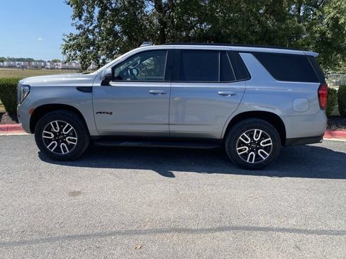 Used 2024 GMC Yukon AT4 w/ Technology Package AWD/4WD image 10