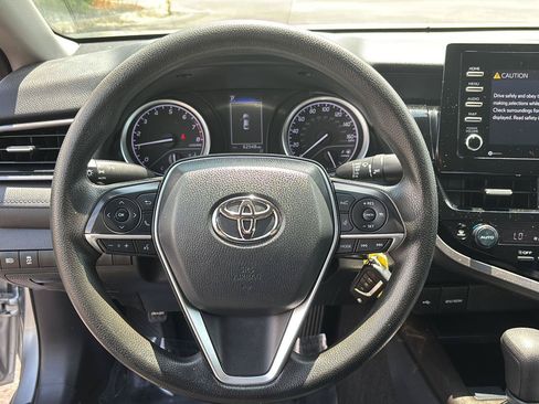 Used 2022 Toyota Camry LE FWD image 26