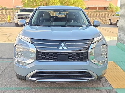 New 2026 Mitsubishi Outlander SE AWD/4WD image 2
