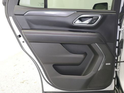 Used 2021 Chevrolet Tahoe RST w/ Luxury Package RWD image 19