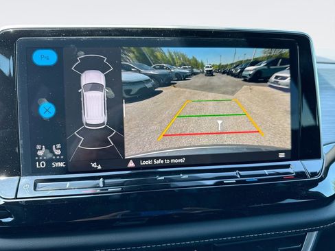 New 2026 Volkswagen Atlas Cross Sport SE image 22