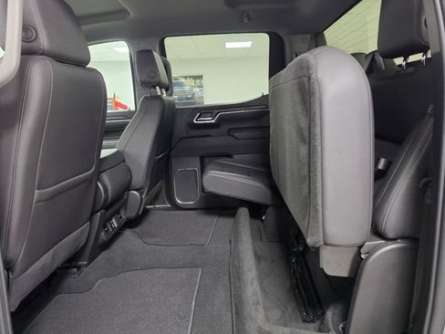 Used 2026 GMC Sierra 1500 SLT AWD/4WD image 29