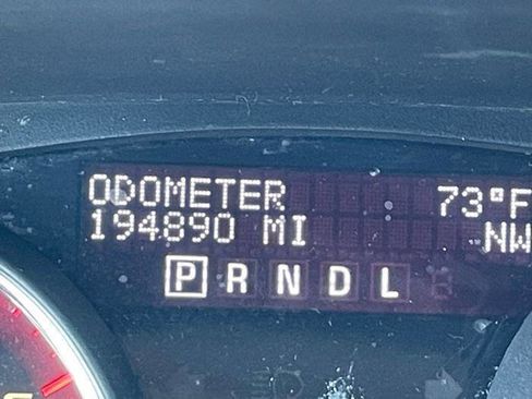 Used 2011 GMC Acadia SLT image 40