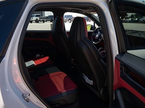 Used 2023 Porsche Cayenne GTS AWD/4WD image 44