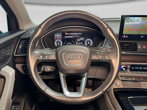 Used 2021 Audi Q5 e Premium Plus w/ Premium Plus Package AWD/4WD image 9