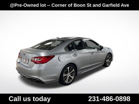 Used 2018 Subaru Legacy 3.6R Limited AWD/4WD image 5
