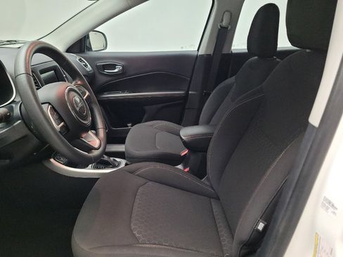 Used 2021 Jeep Compass Sport FWD image 17
